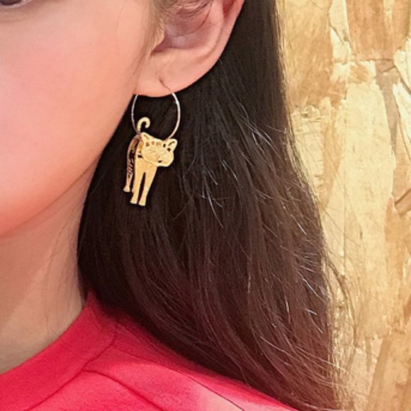 💗Cat Engraved Kitty Hoops Earrings - Picture 4 of 12